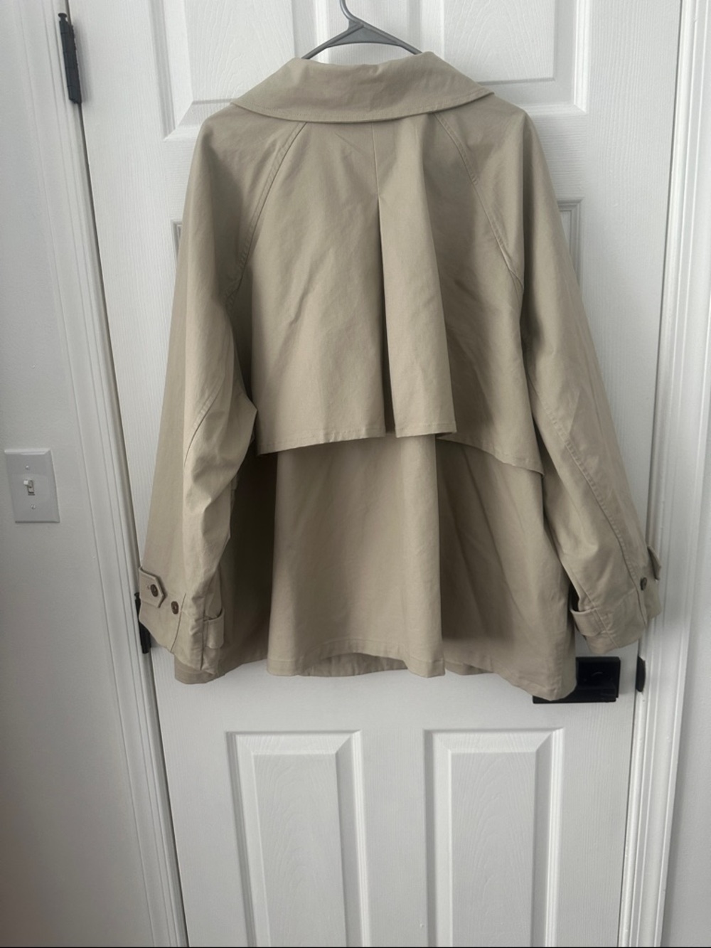 Old Navy Taupe Double-Breasted Short Trench Coat-never worn - Picture 6 of 6